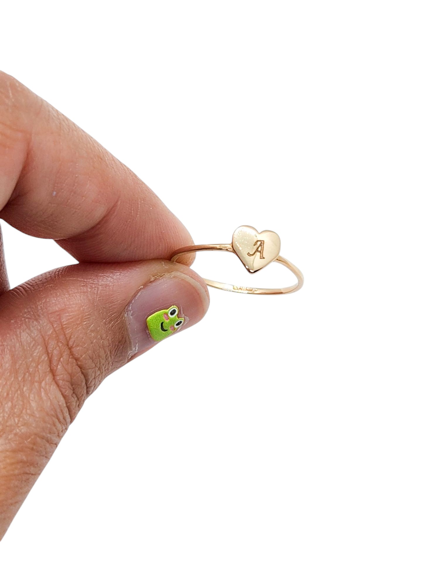 Anillo INICIAL personalizado corazón liso grande oro 10k