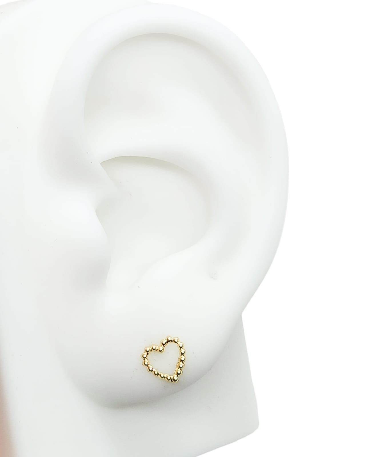 Par de Broquel corazón puntos contorno silueta oro 10k