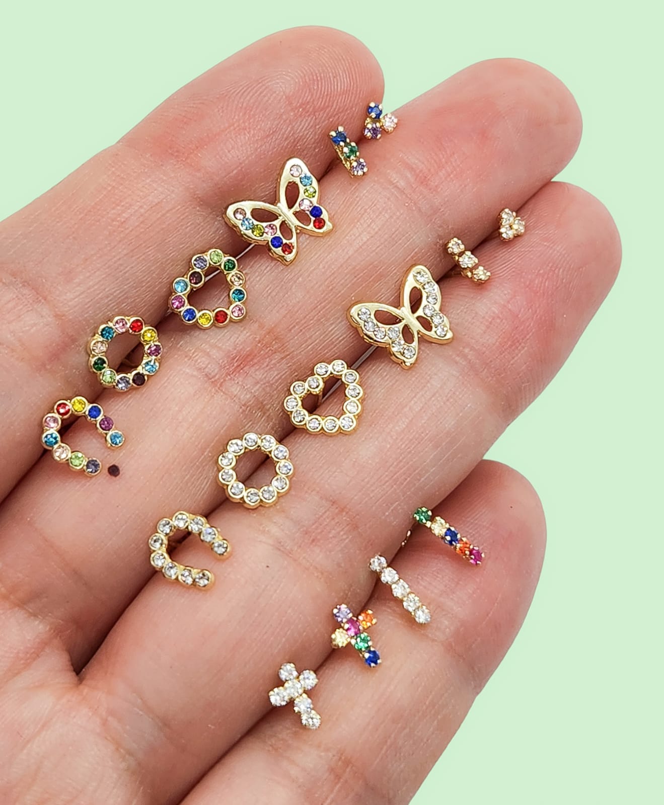Par de Broquel corazón pp piedra blanca y de colores oro 10k DORADO