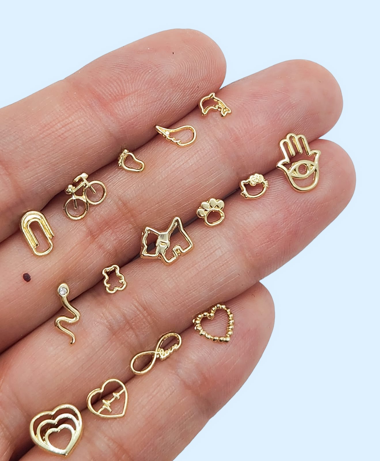 Par o pieza de Broquel serpiente silueta con zirconia blanca oro 10k DORADO