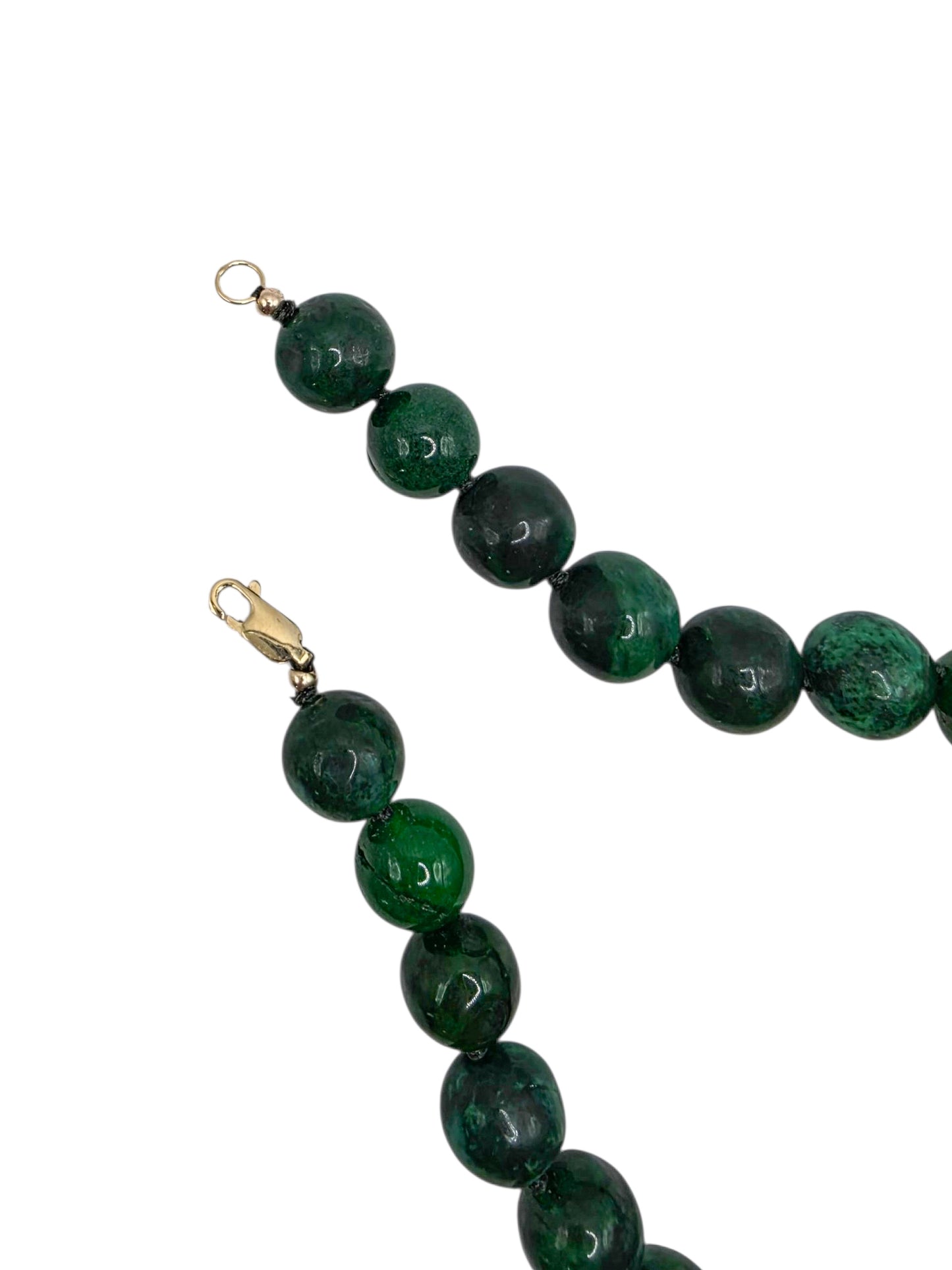 Gargantilla jade con donas y broche de oro 10k