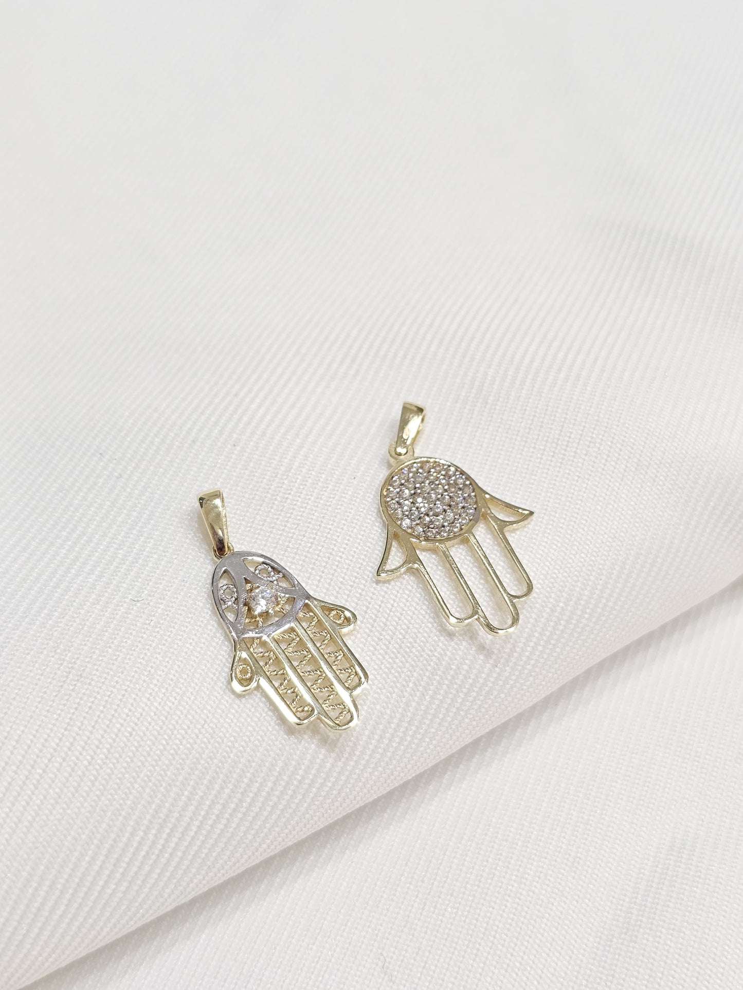 Dije mano de fátima con piedra oro 10k