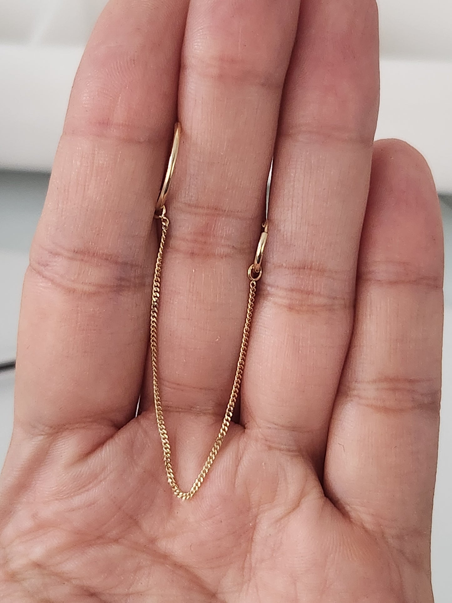 Pieza arete cadena con arracadas 10k DORADO