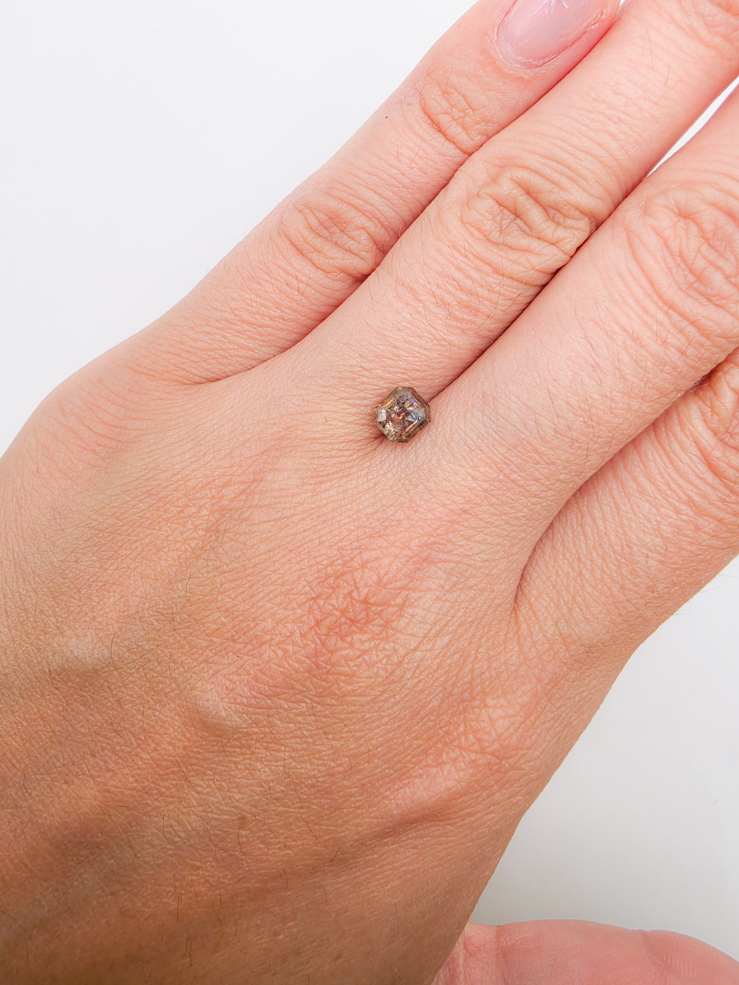 Anillo de diamante natural "Salt and Pepper"solitario oro 10k Radiant cut