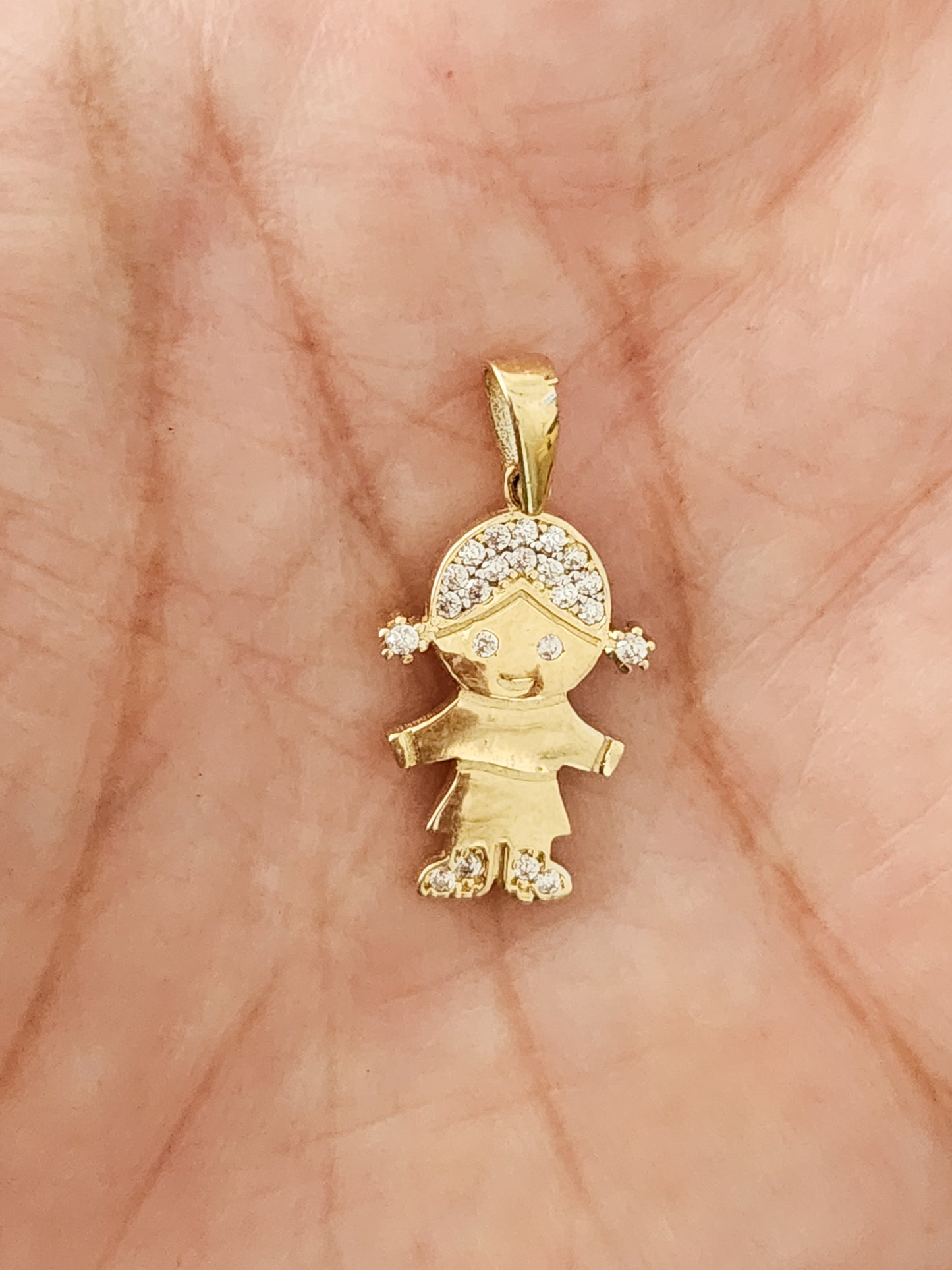 Dije niño con zirconias blancas 10k
