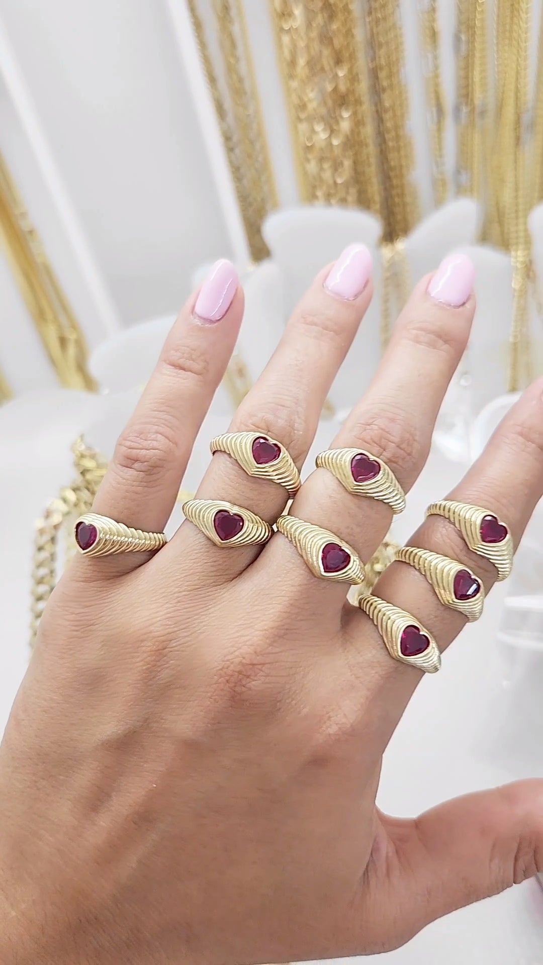 Anillo destellos corazón piedra rosa fiucsa oro 10k