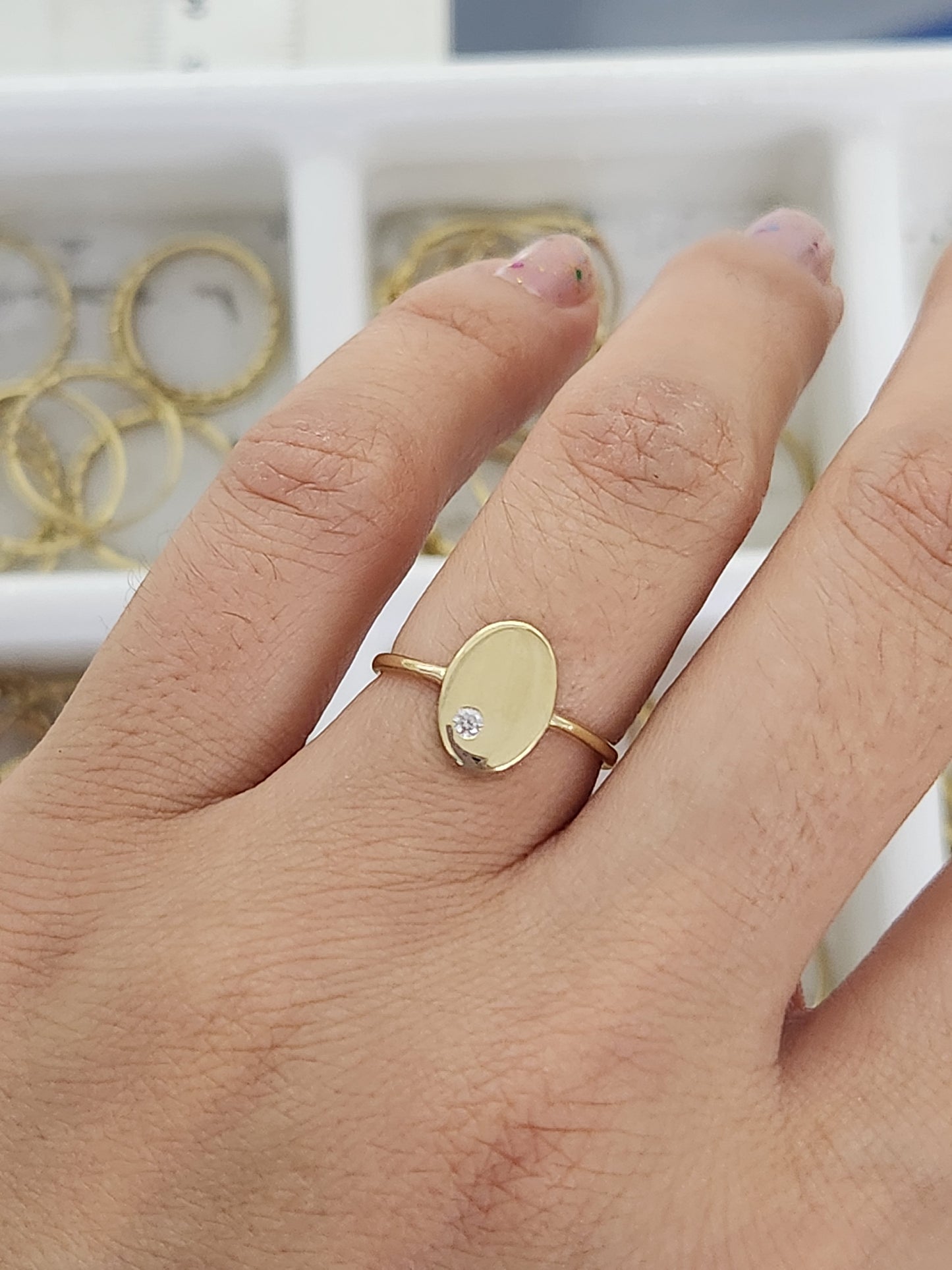 Anillo ovalado 3d y plano con piedra oro 10k dorado