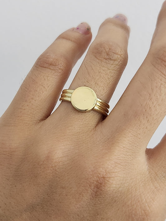Anillo liso o INICIAL personalizado oro 10k