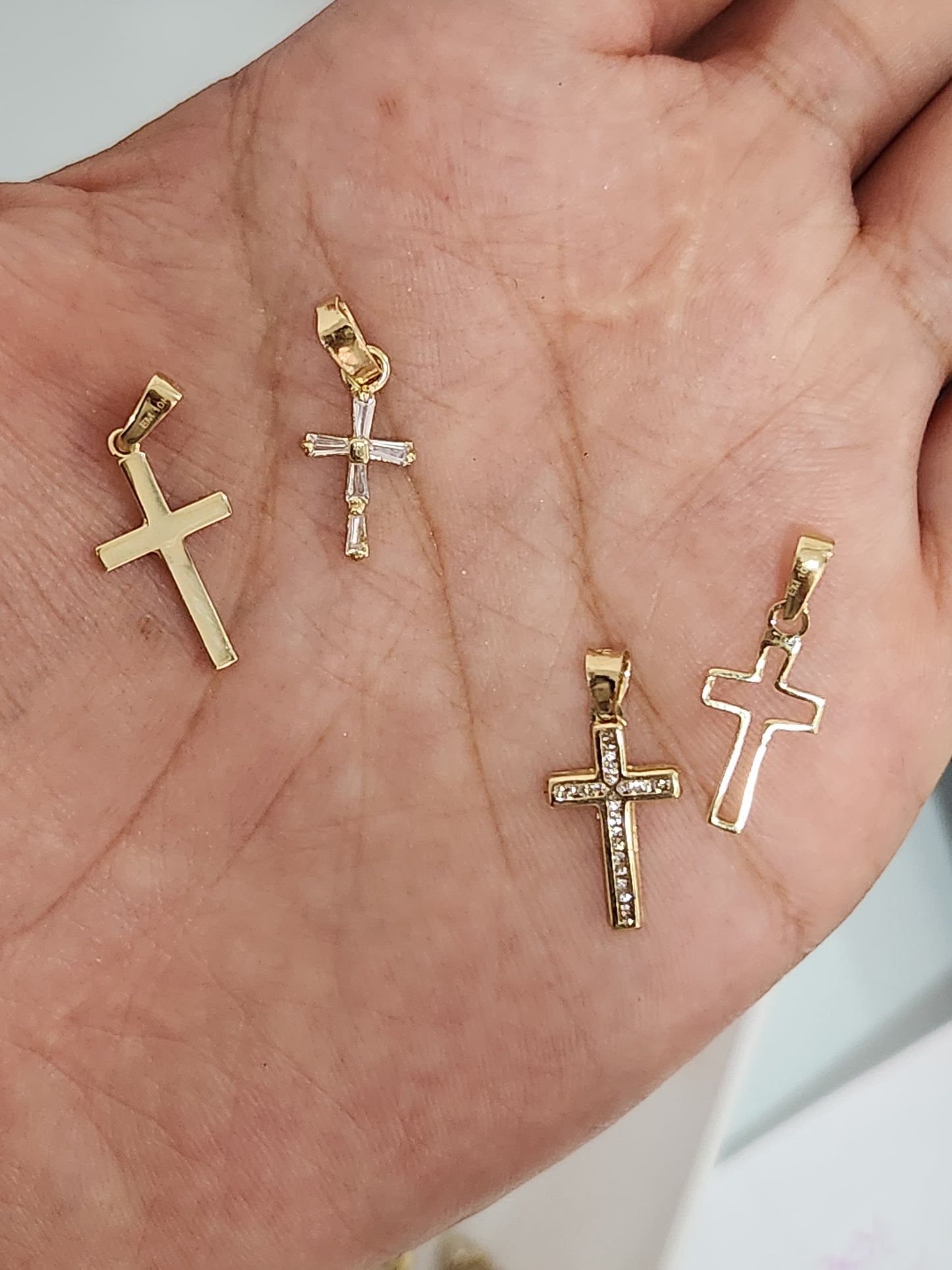 Dije cruz silueta plana oro 10k