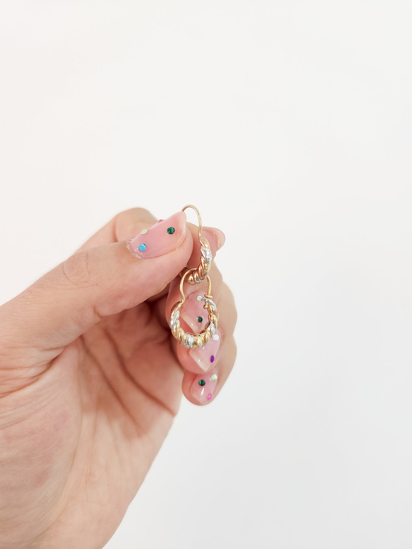 Arracadas estilo canasta tricolor oro 10k