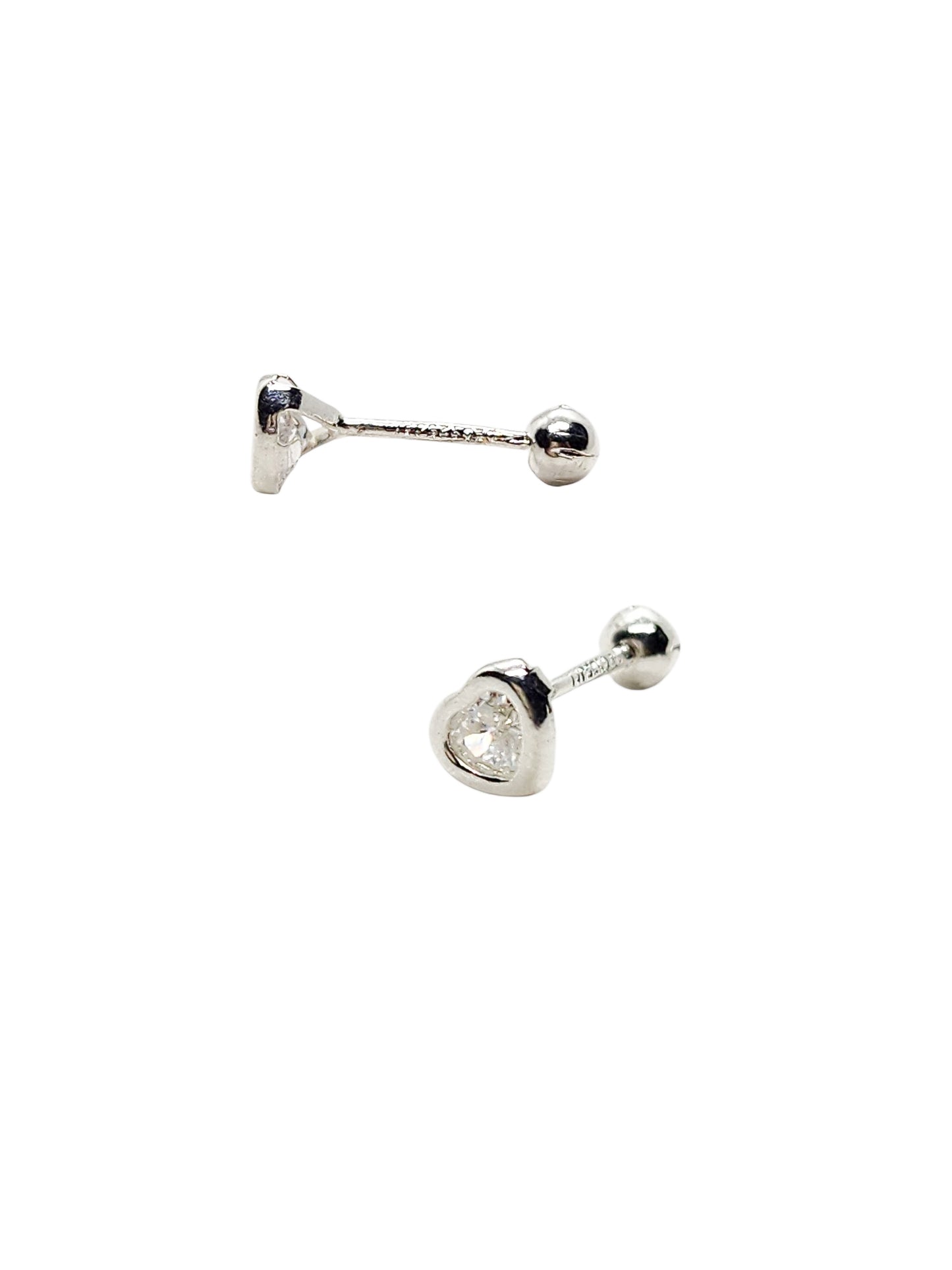 Par de broqueles biselados corazón blanco plata 925