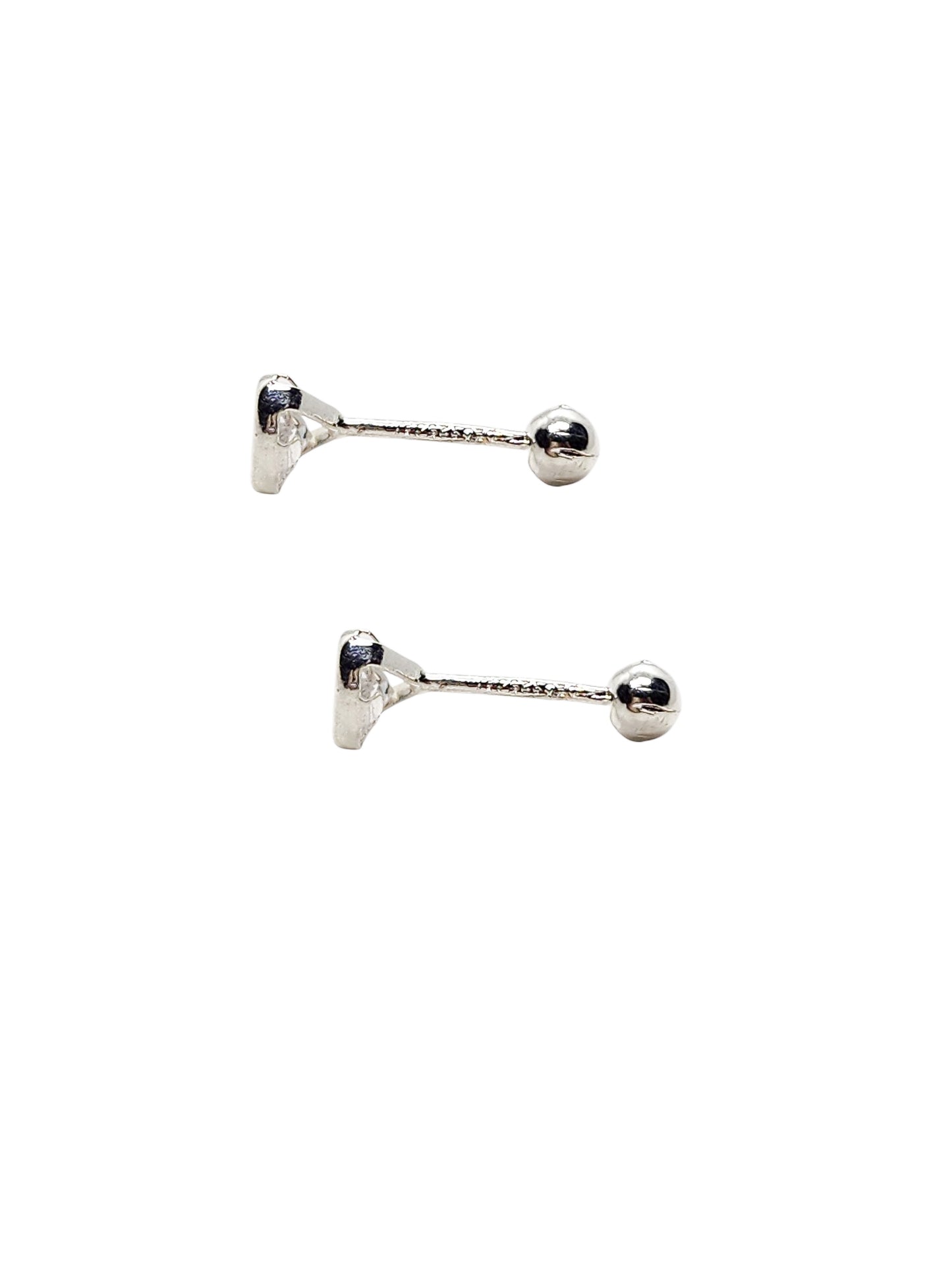 Par de broqueles biselados corazón blanco plata 925