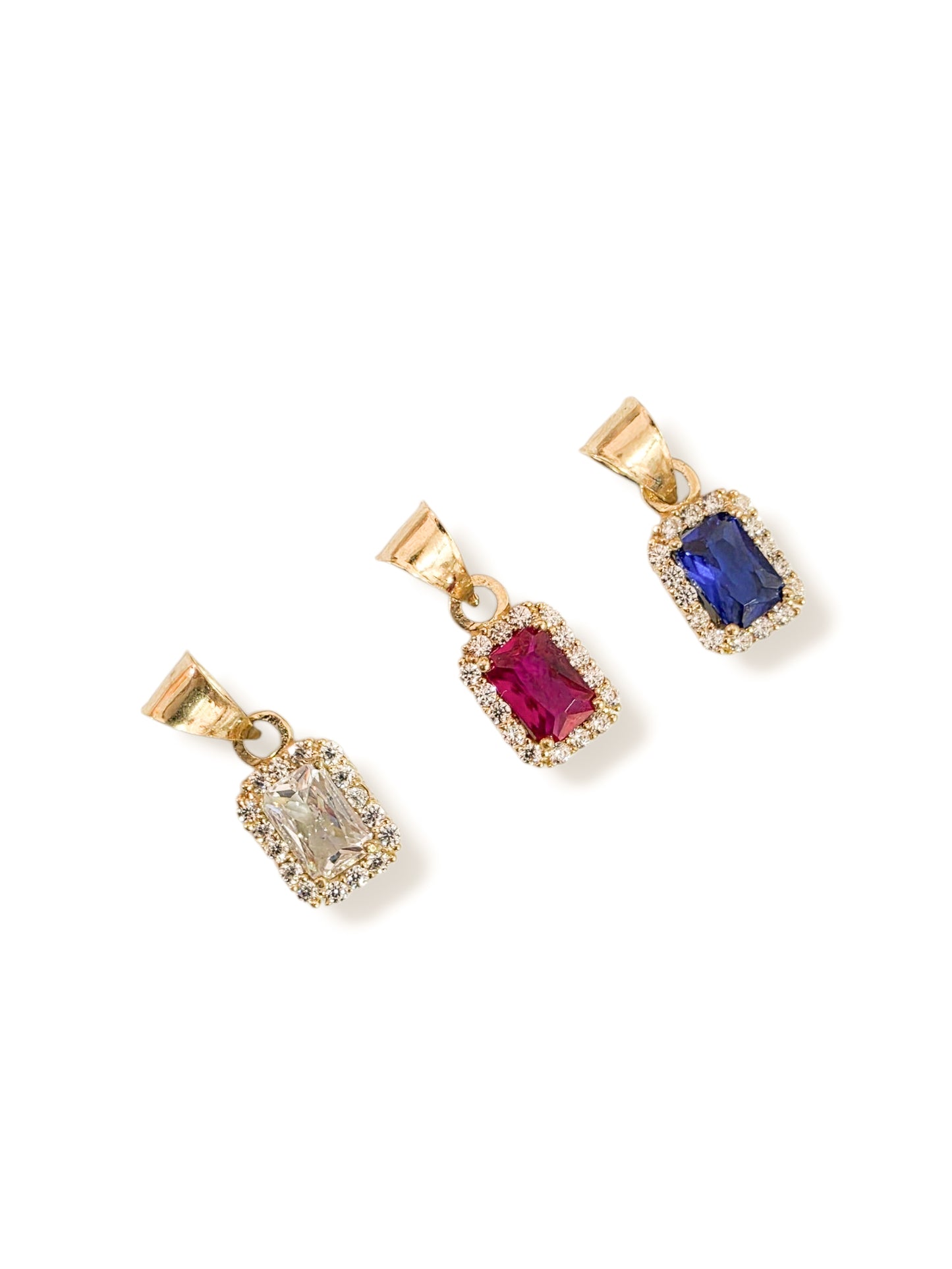Dije corte esmeralda con zirconia blanca oro 10k
