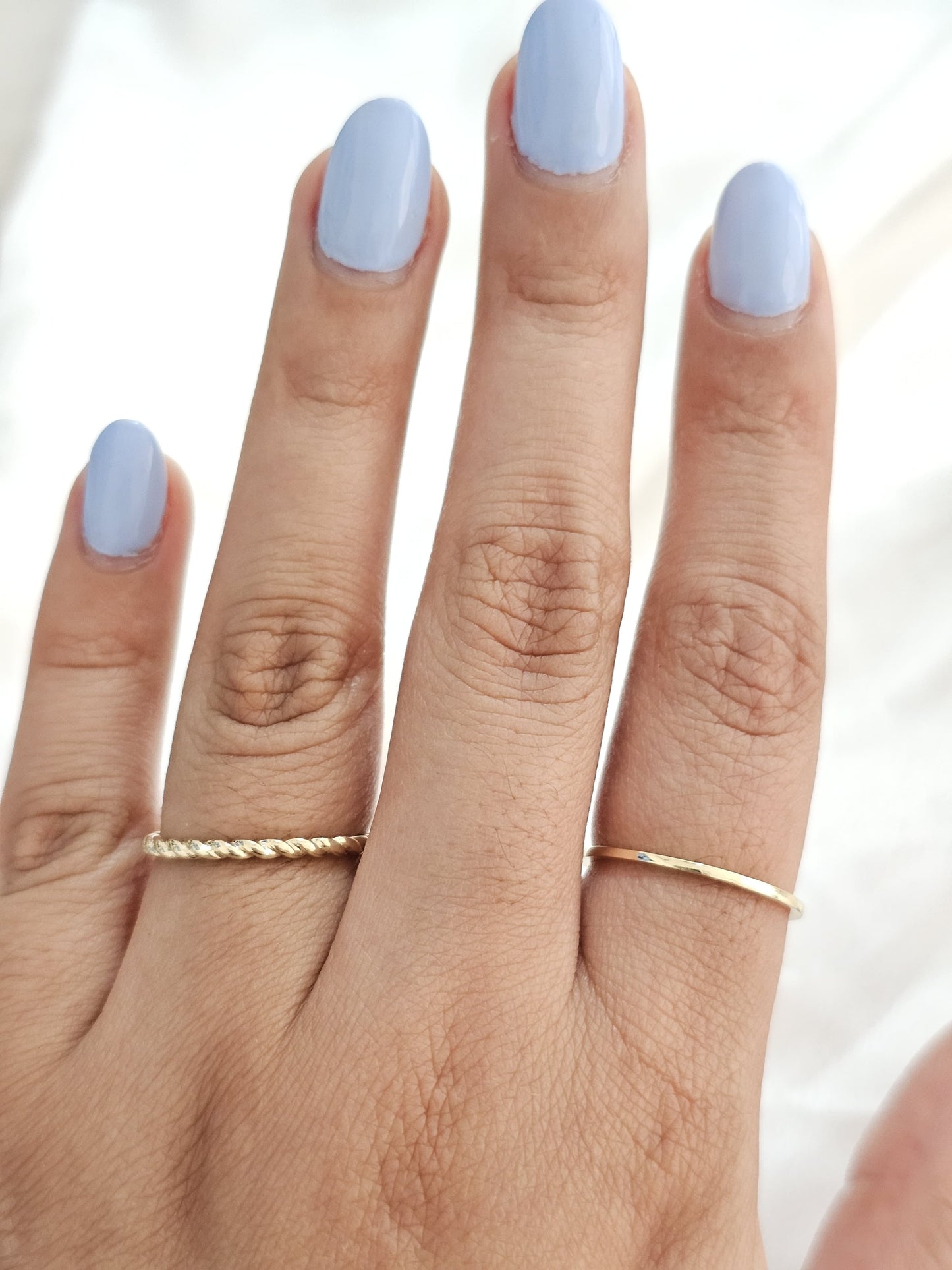 Anillo delgado torsal y liso oro 10k dorado