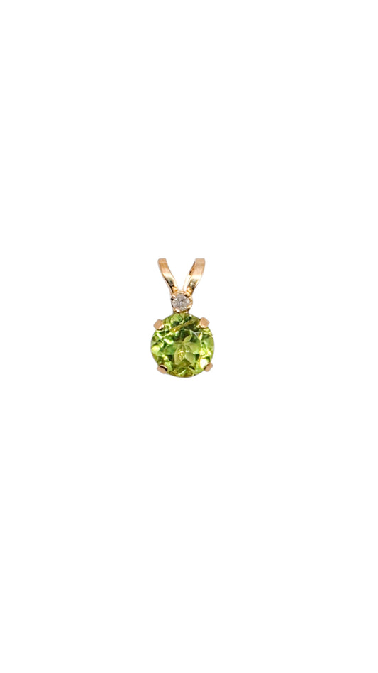 Dije mes Agosto - Peridoto Oro 10k