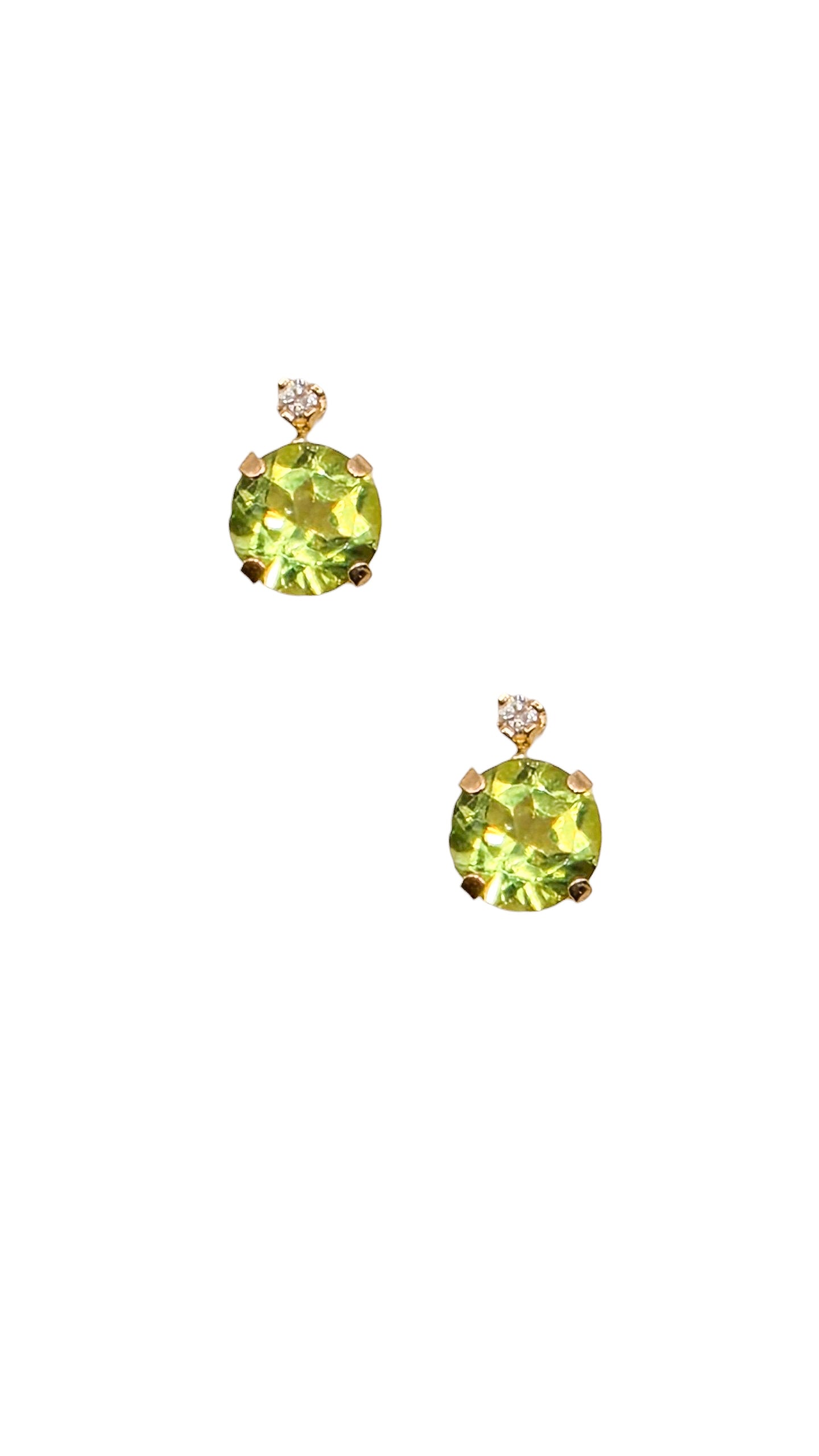 Par de aretes mes Agosto - Peridoto Oro 10k