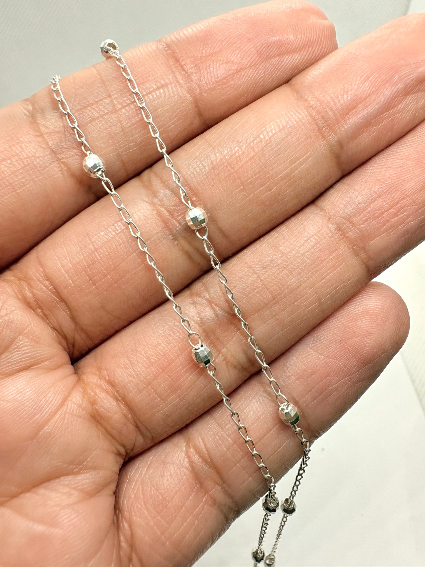 Amaris Cadena con Esferas 1mm de grosor Plata 925