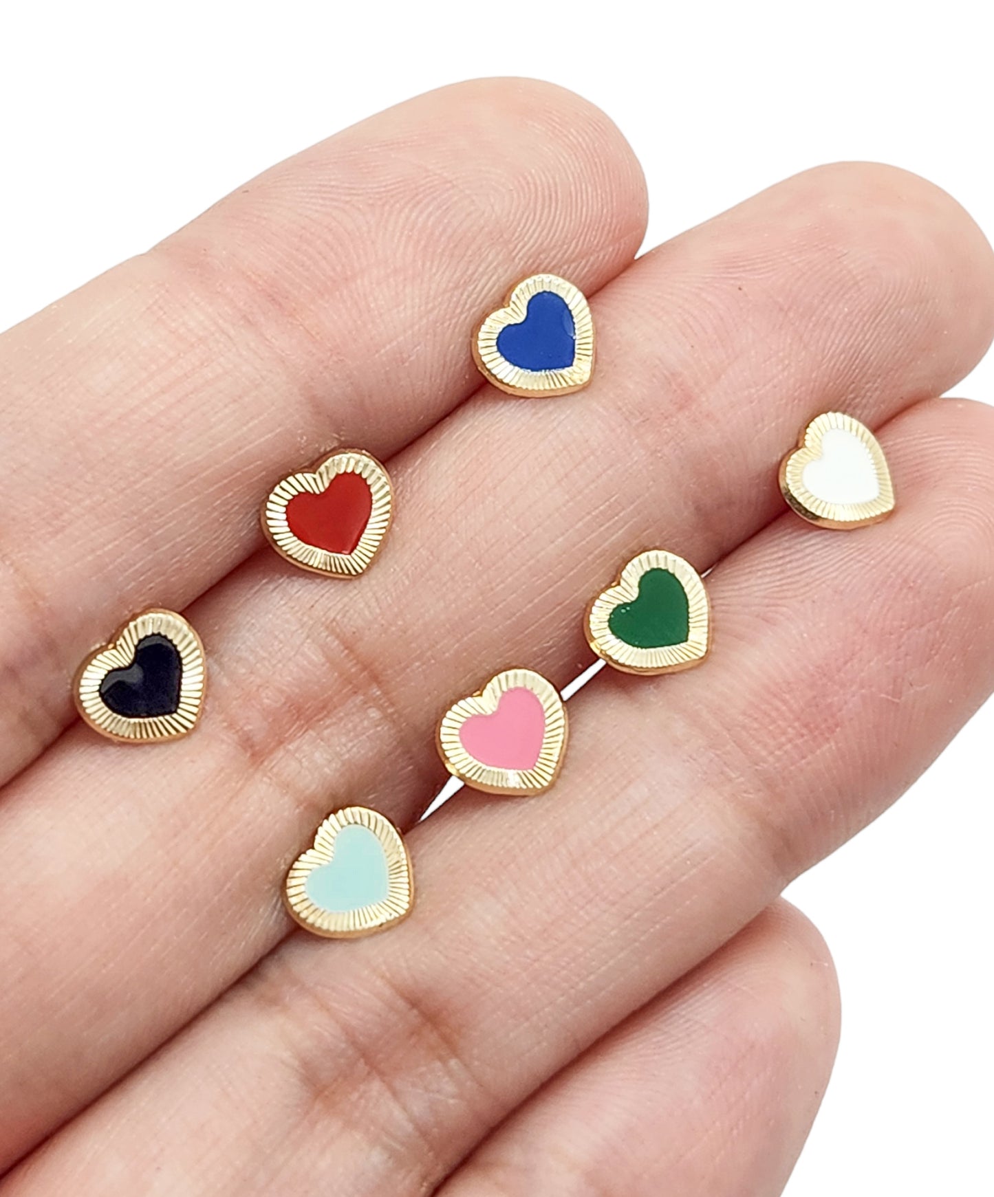 Par de Broquel corazón esmalte y bisel diamantado oro 10k DORADO