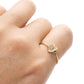 Anillo INICIAL personalizado corazón liso grande oro 10k