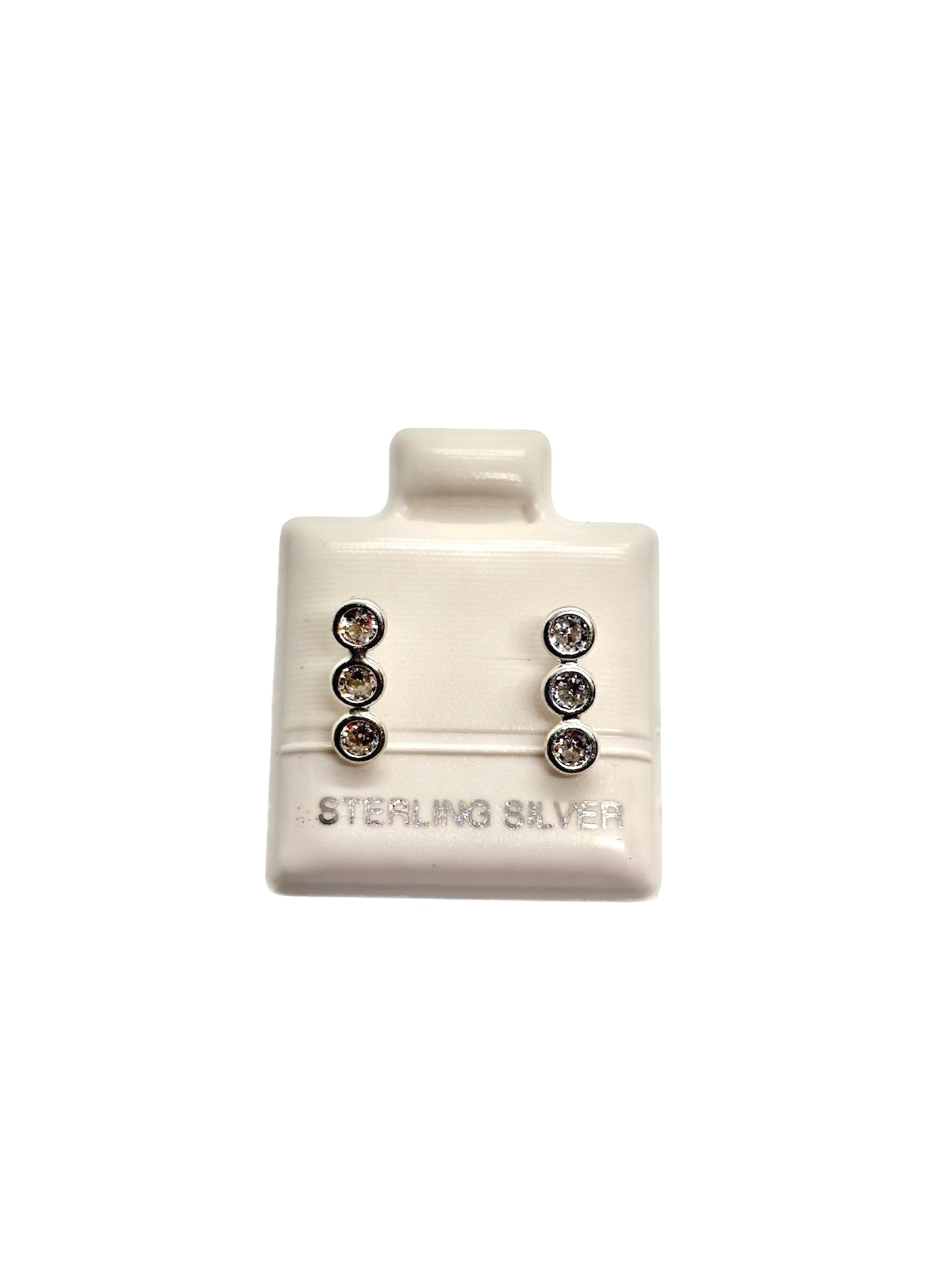 Amaris Broquel Triple Circonia blanca biselado 1cm de largo Plata 925