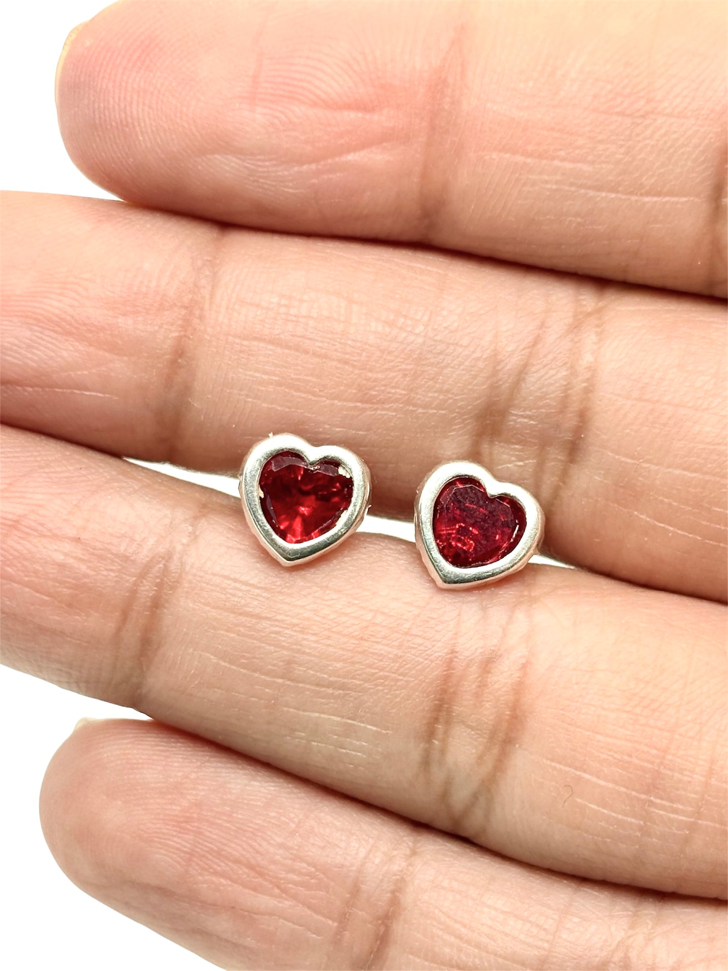 Amaris Broquel en forma de corazón biselado liso 7mm Plata 925