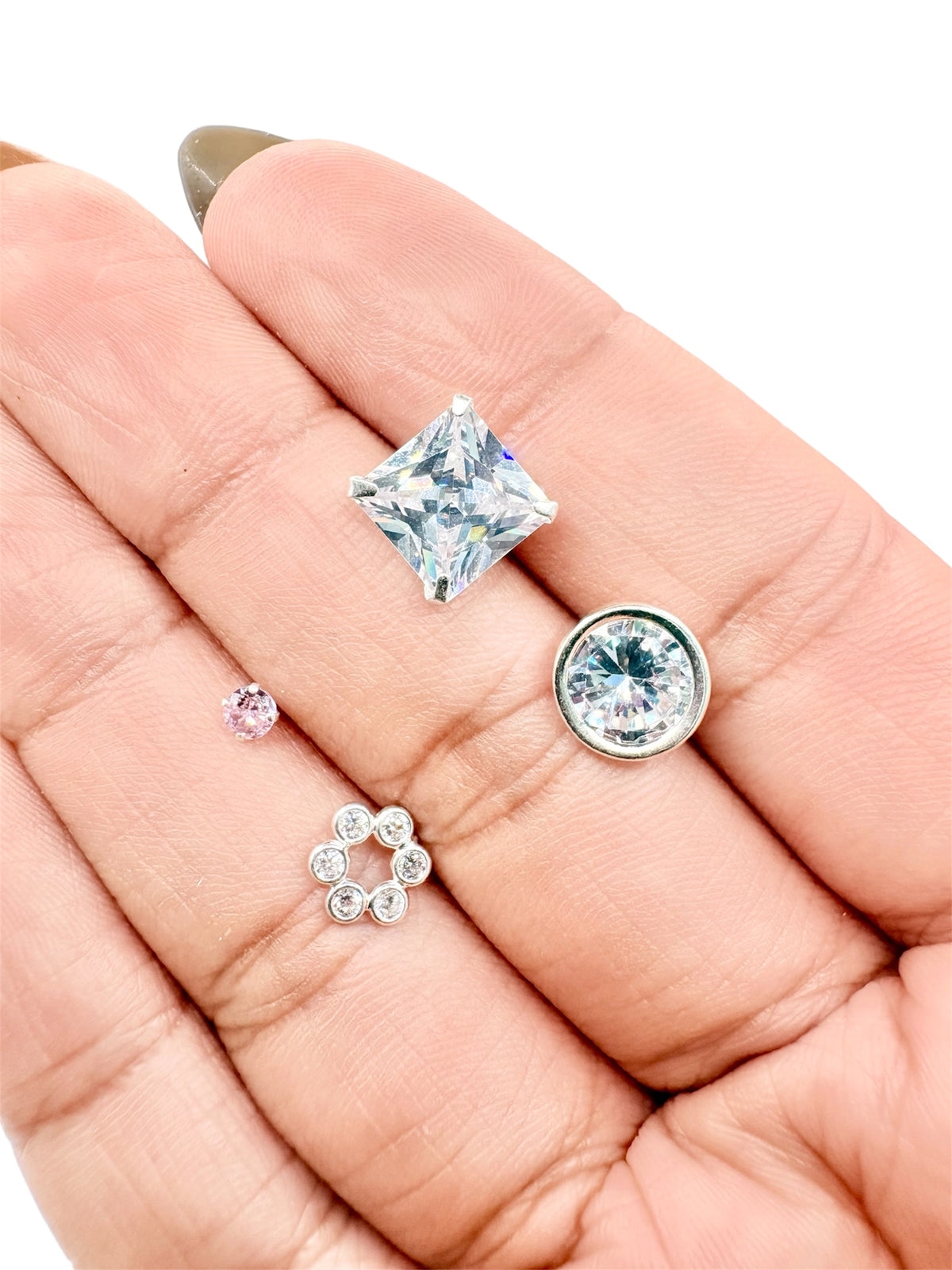 Par broquel dona con piedras hecho de Plata 925