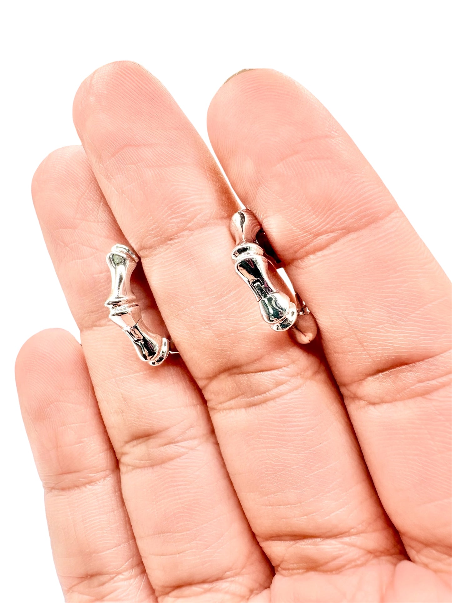 Par de Huggies con espinas hecho de plata 925