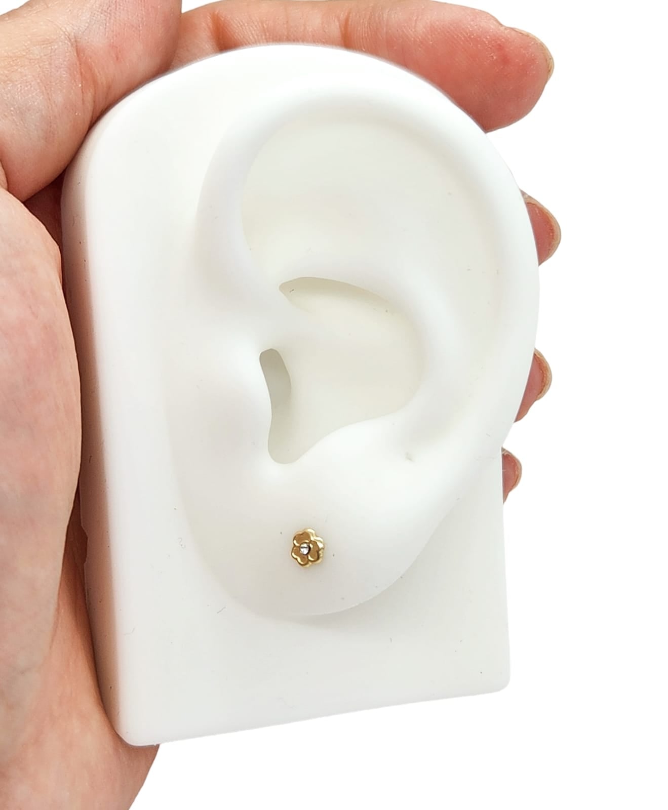 Par o Pieza de Broquel Trébol Flor con Zirconia Blanca Mini Oro de 10k DORADO