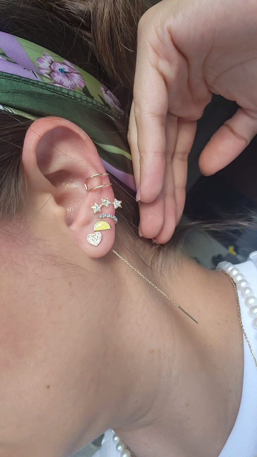 Par o Pieza de arete con cadena corazón Oro de 10k DORADO