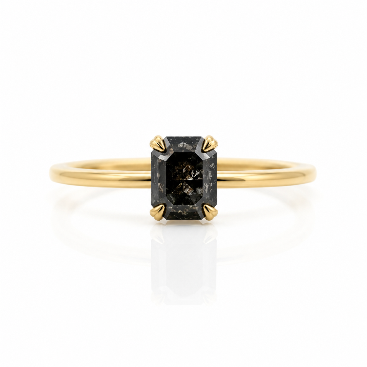 Anillo de diamante natural "Salt and Pepper"solitario oro 10k 2 Emerald cut