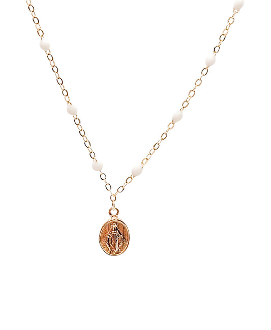 Gargantilla esmalte blanco con medalla virgen oro 10k