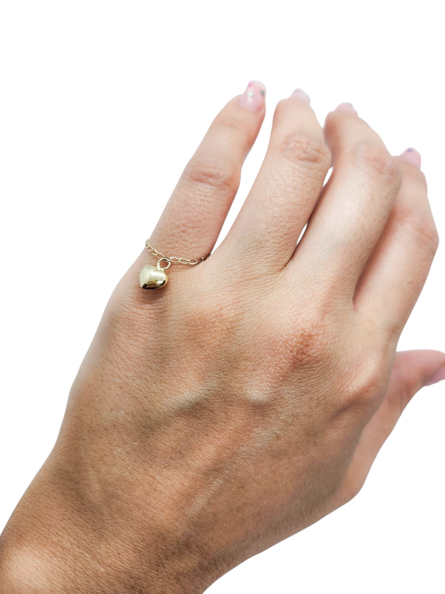 Anillo cadena con charm corazón semilla de melón oro 10k