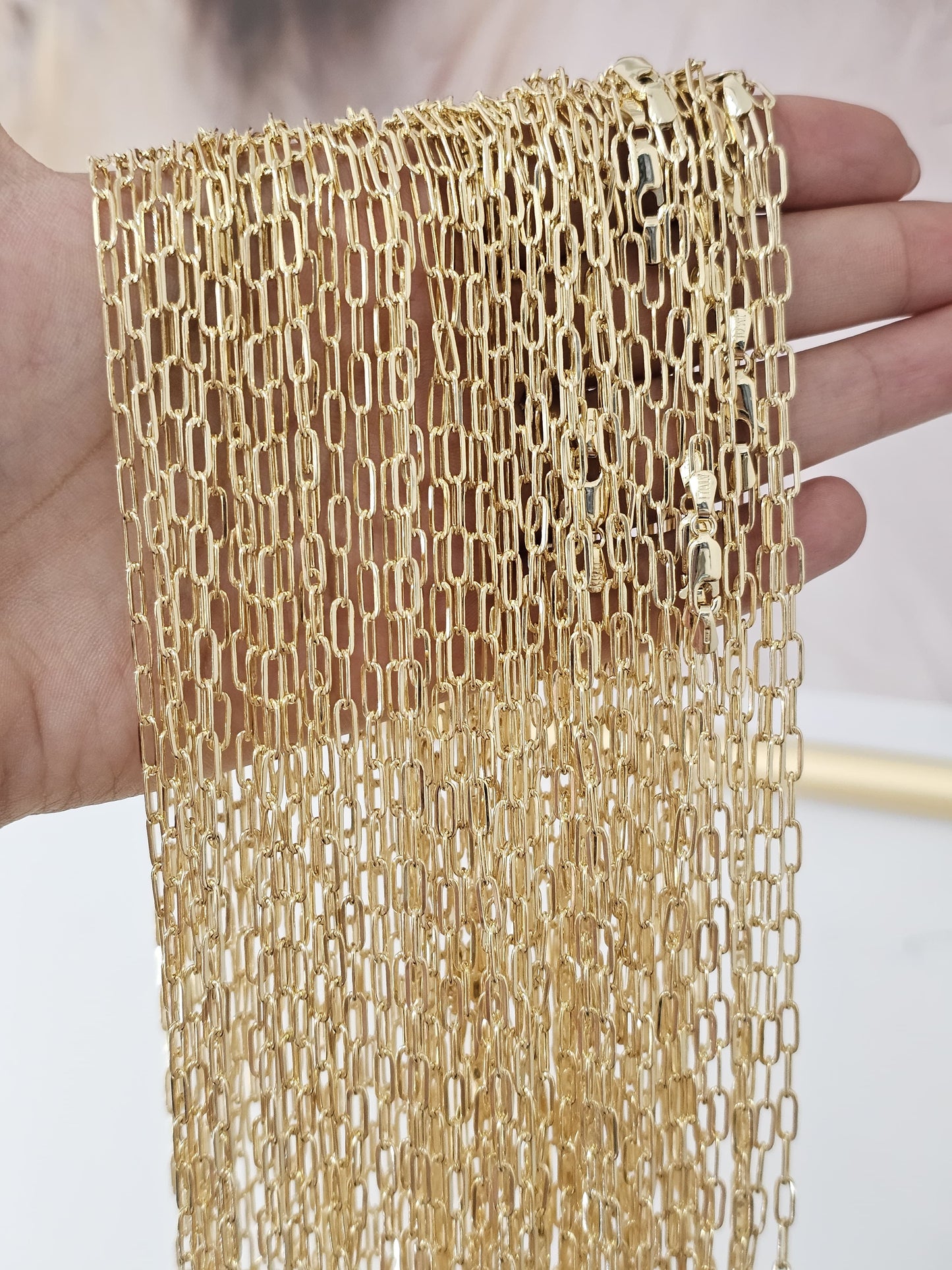 Cadena paperclip 3.5 mm oro 10k