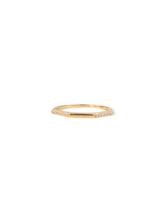 Anillo rombo delgado piedras blancas oro 10k