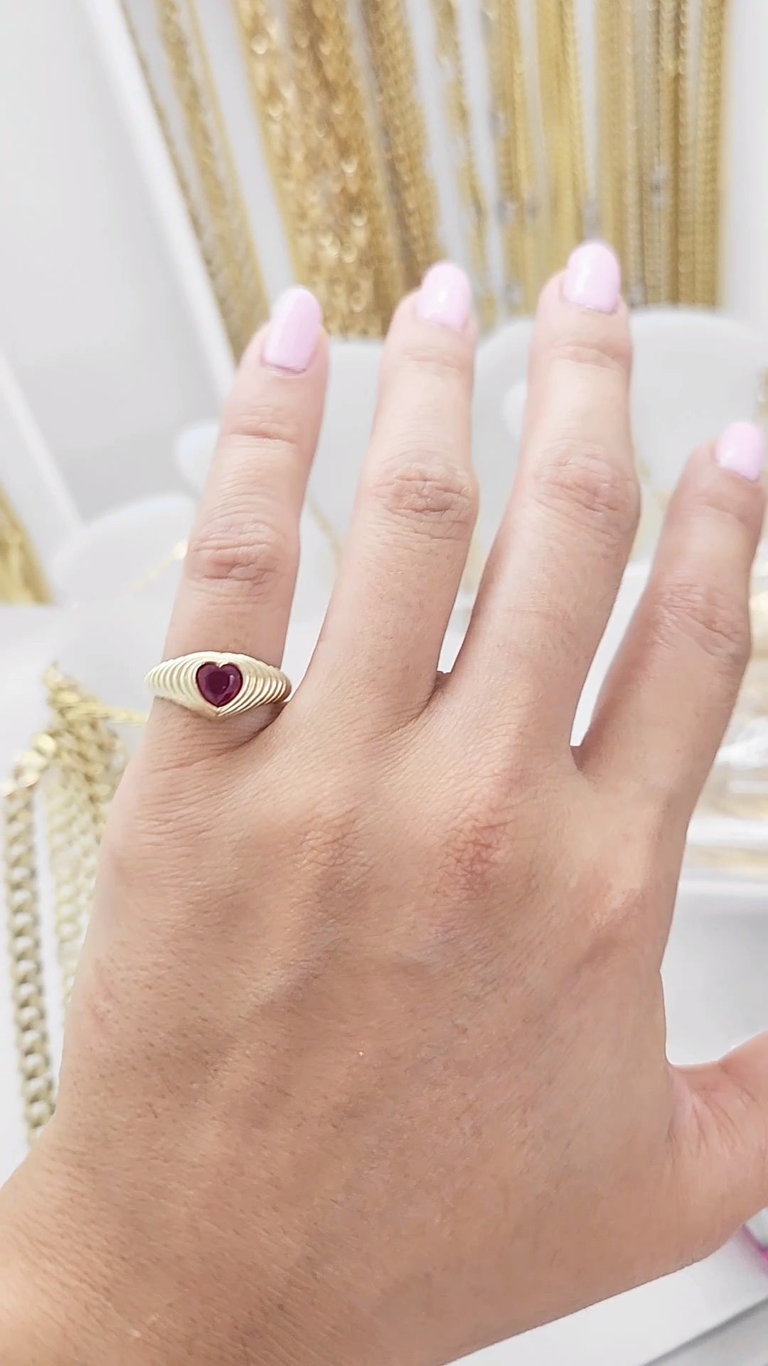 Anillo destellos corazón piedra rosa fiucsa oro 10k