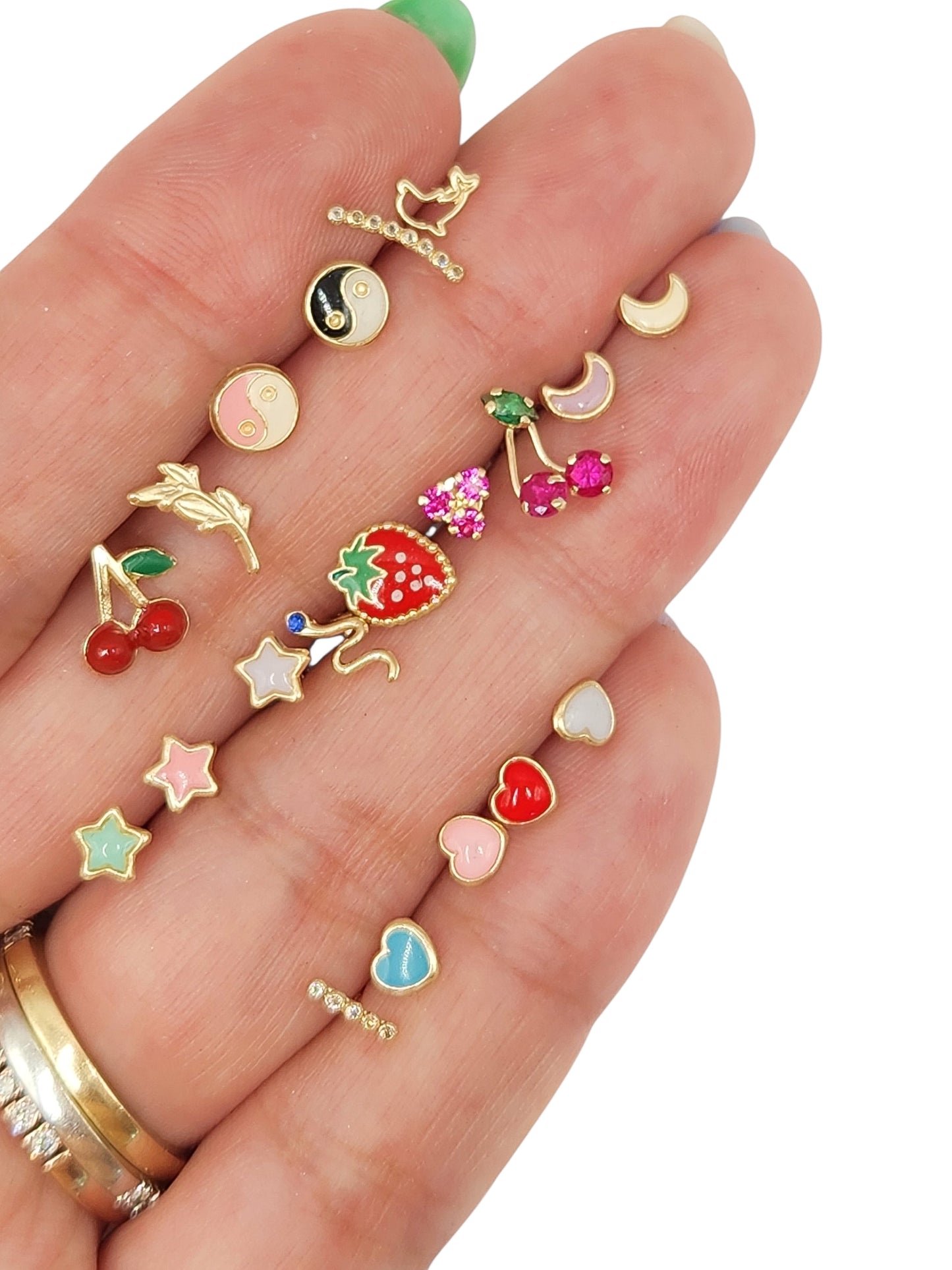 Par de Broquel esmalte luna corazón blanco oro de 10k DORADO