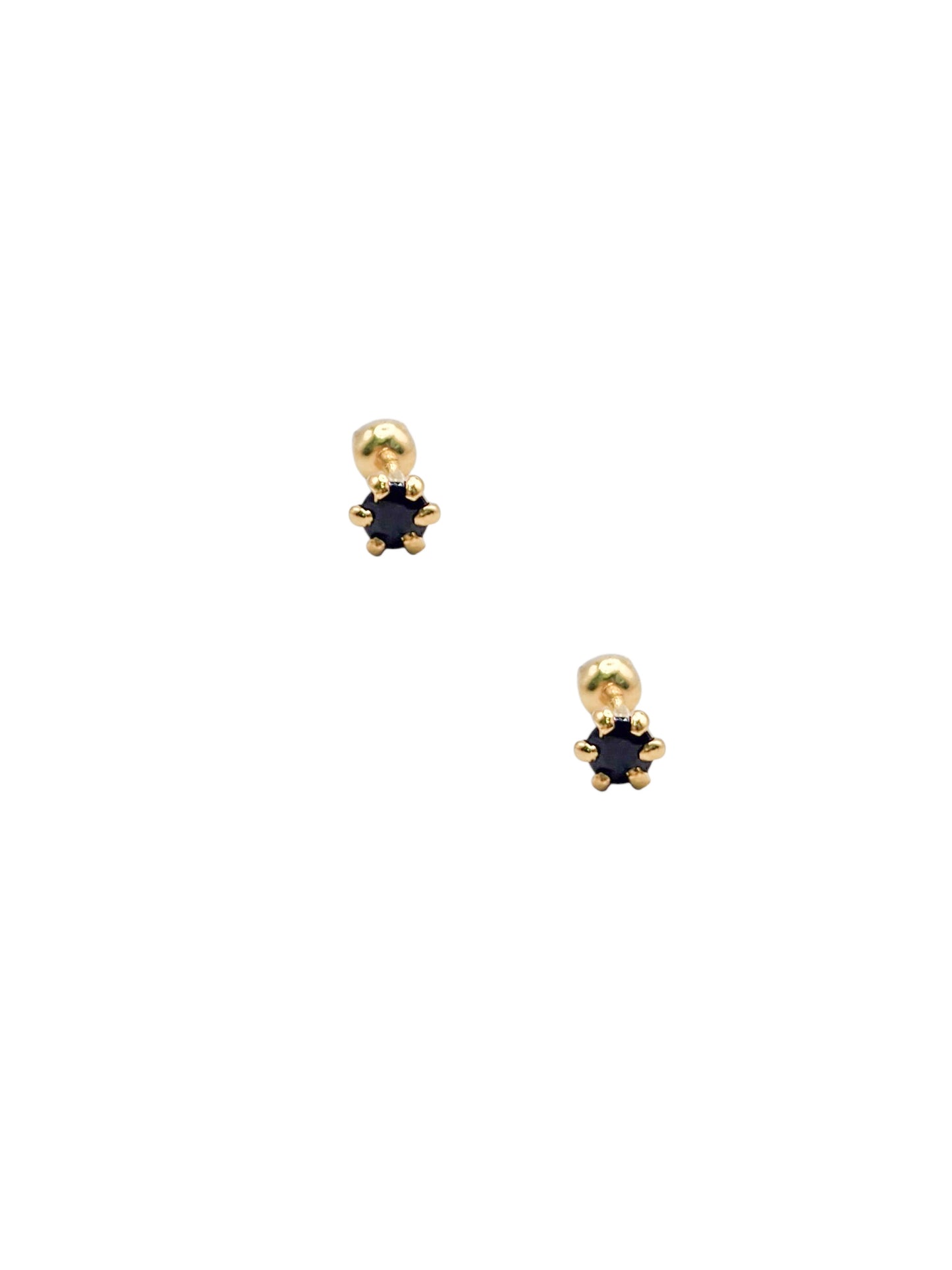 Par de Aretes broquel piedra natural zafiro negro plata 925 con baño de oro