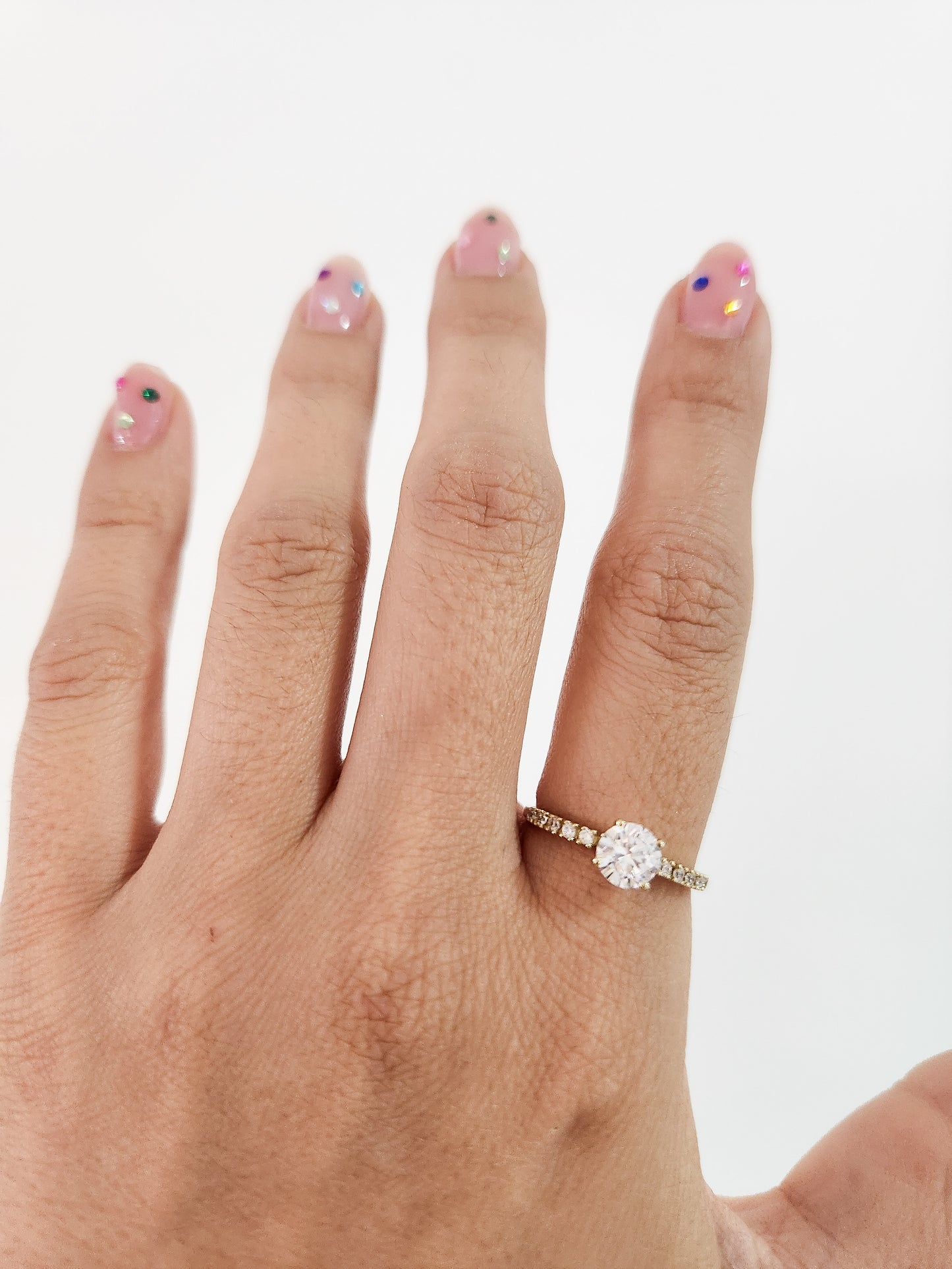 Anillo solitario con zirconia blanca oro 10k