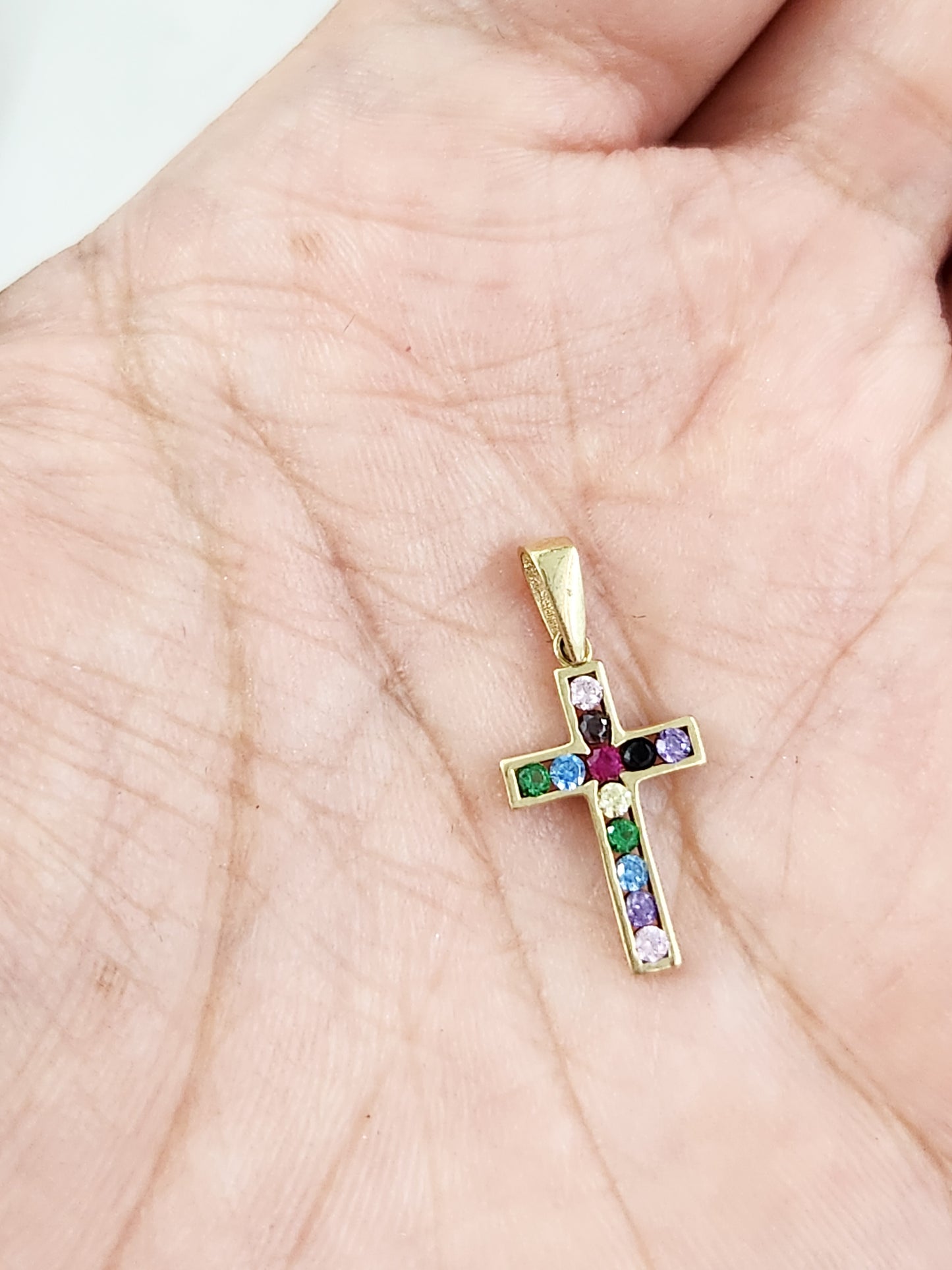 Dije cruz con piedras de colores oro 10k