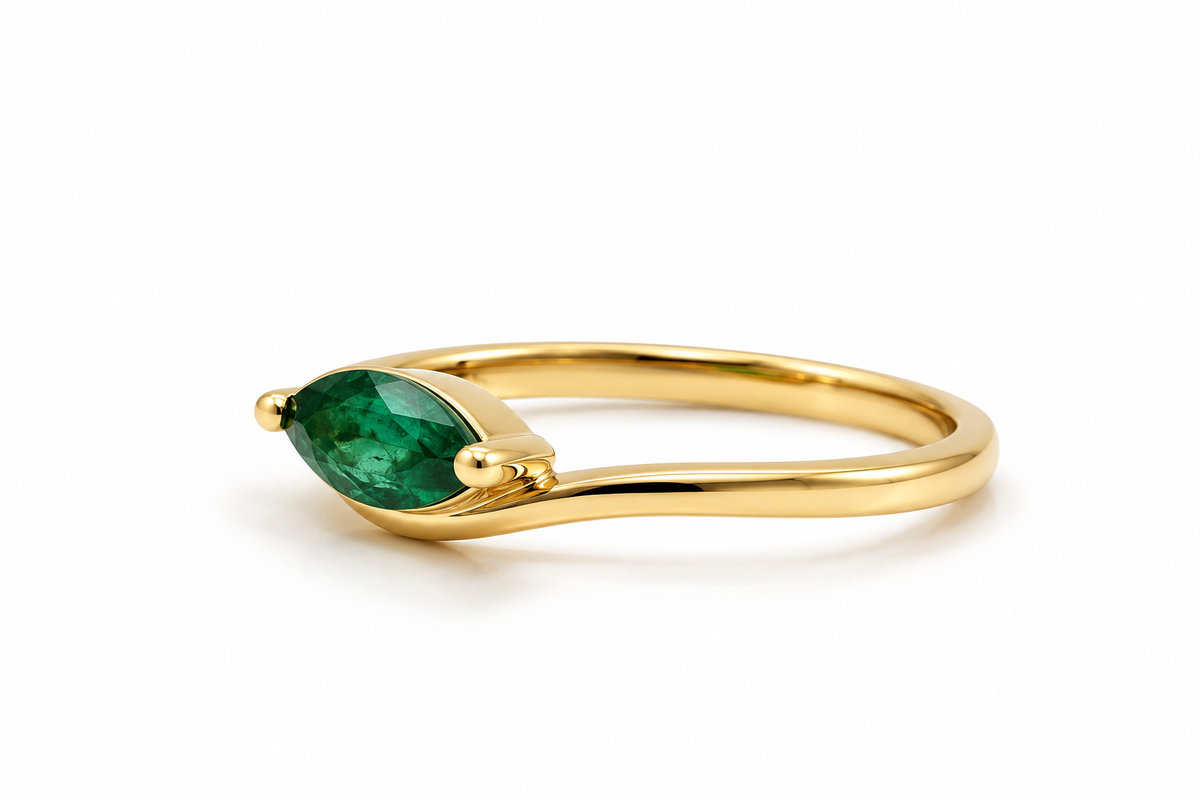 Anillo de Esmeralda natural corte marquisse 10k PREMIUM