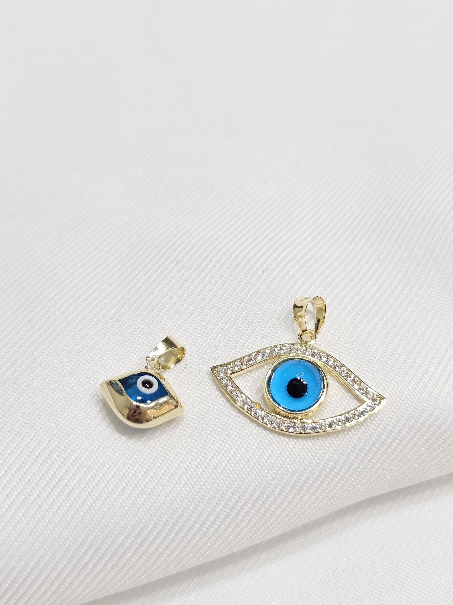 Dije Ojo turco con piedras oro 10k