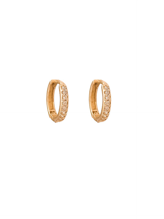 Par de huggies con piedras básico 1cm  oro 10k