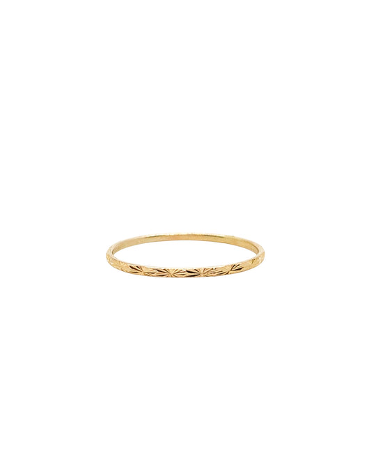 Anillo argolla diamantada estrella