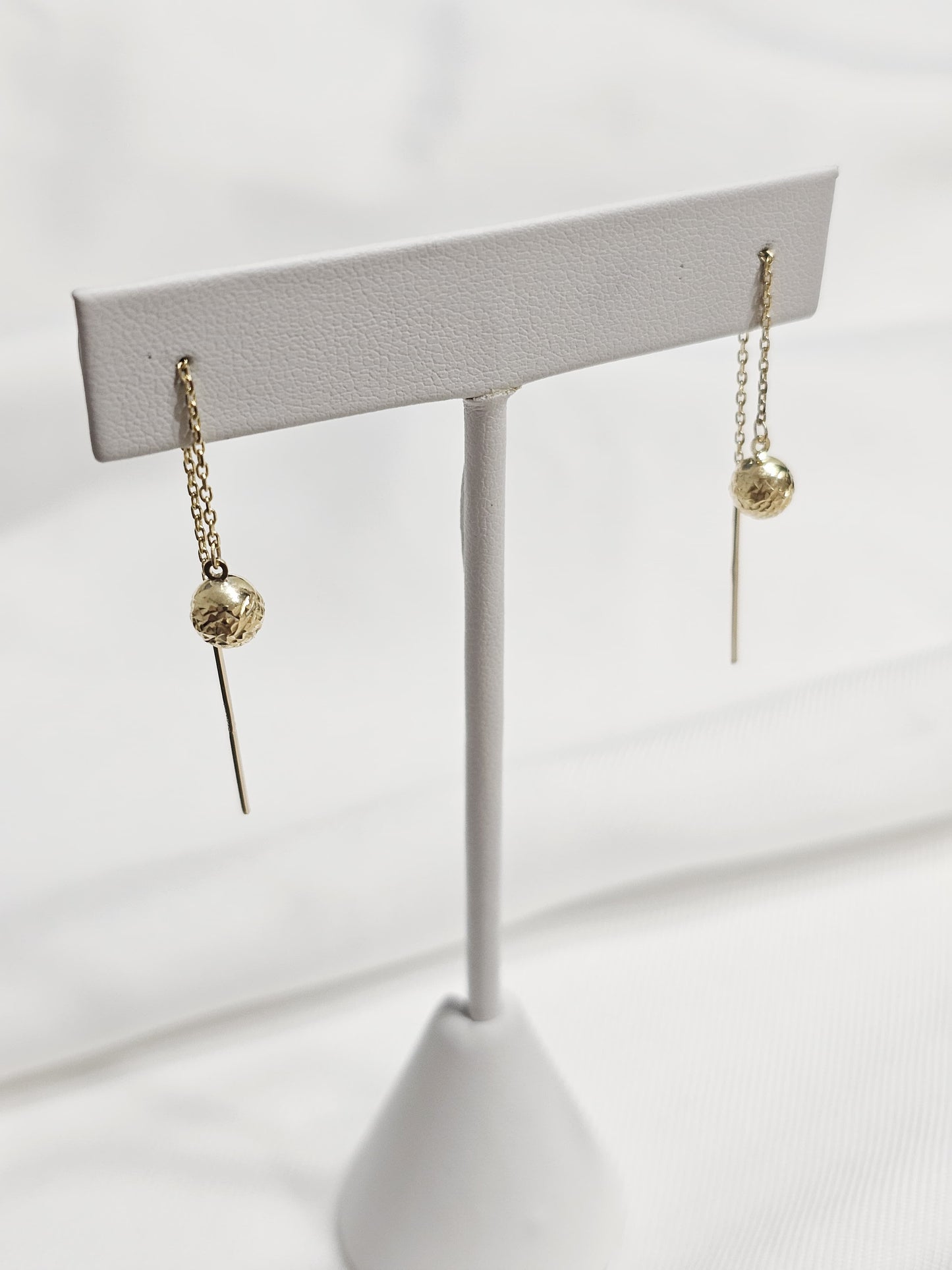 Par o Pieza de arete con cadena bola Oro de 10k DORADO